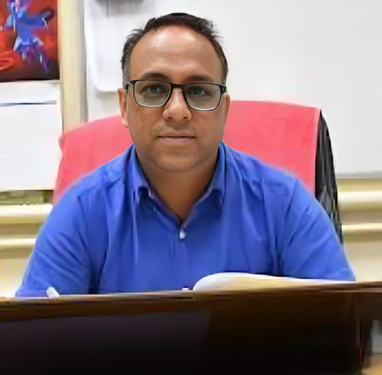 डॉ.नीरज खत्री